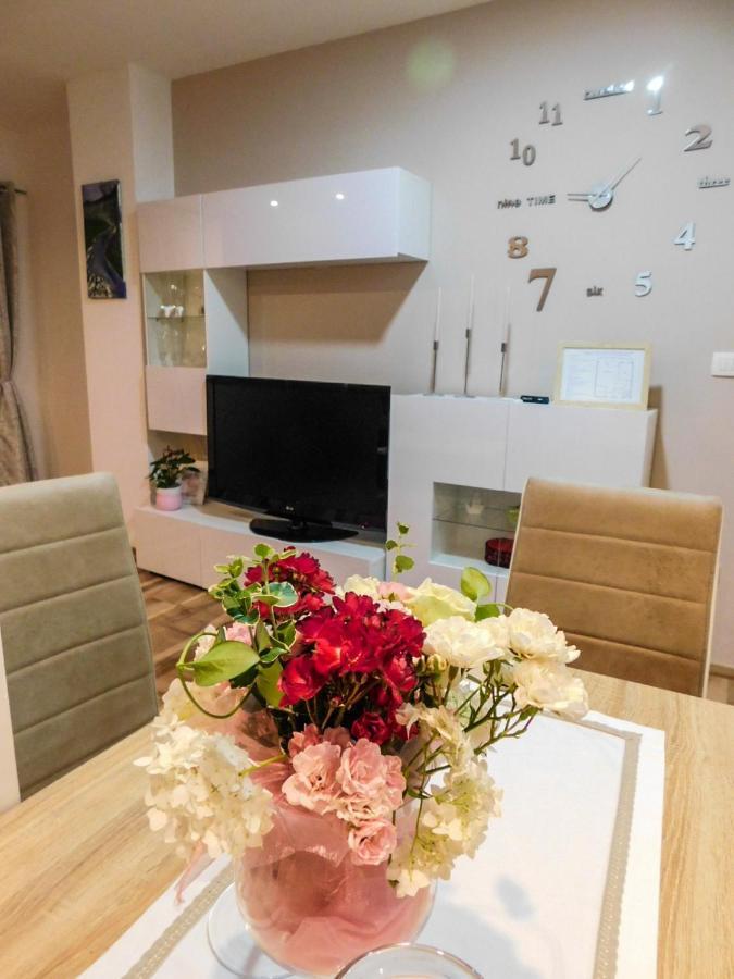 Apartman Lara Otocac Luaran gambar