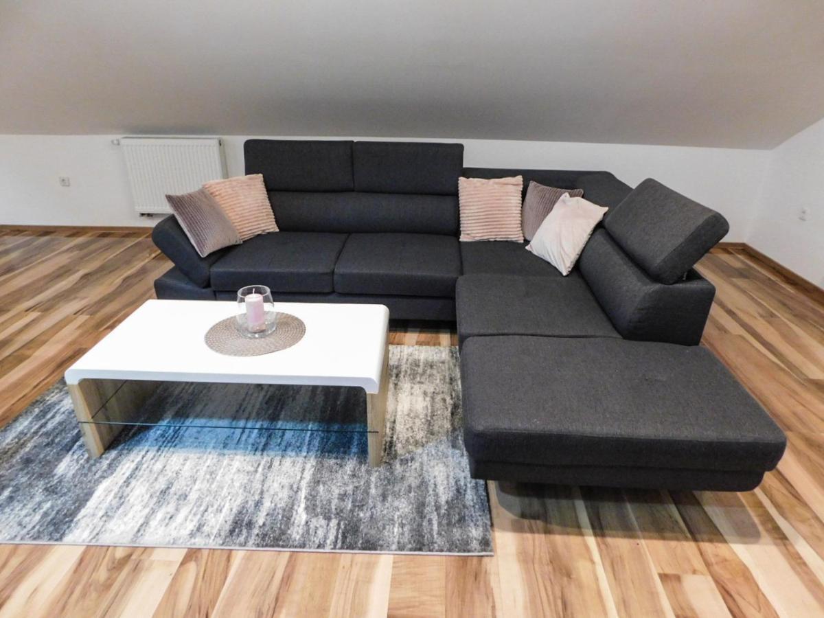 Apartman Lara Otocac Luaran gambar