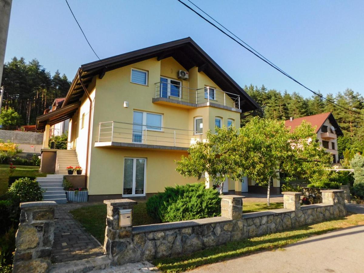 Apartman Lara Otocac Luaran gambar