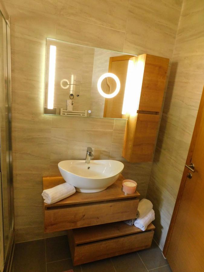 Apartman Lara Otocac Luaran gambar